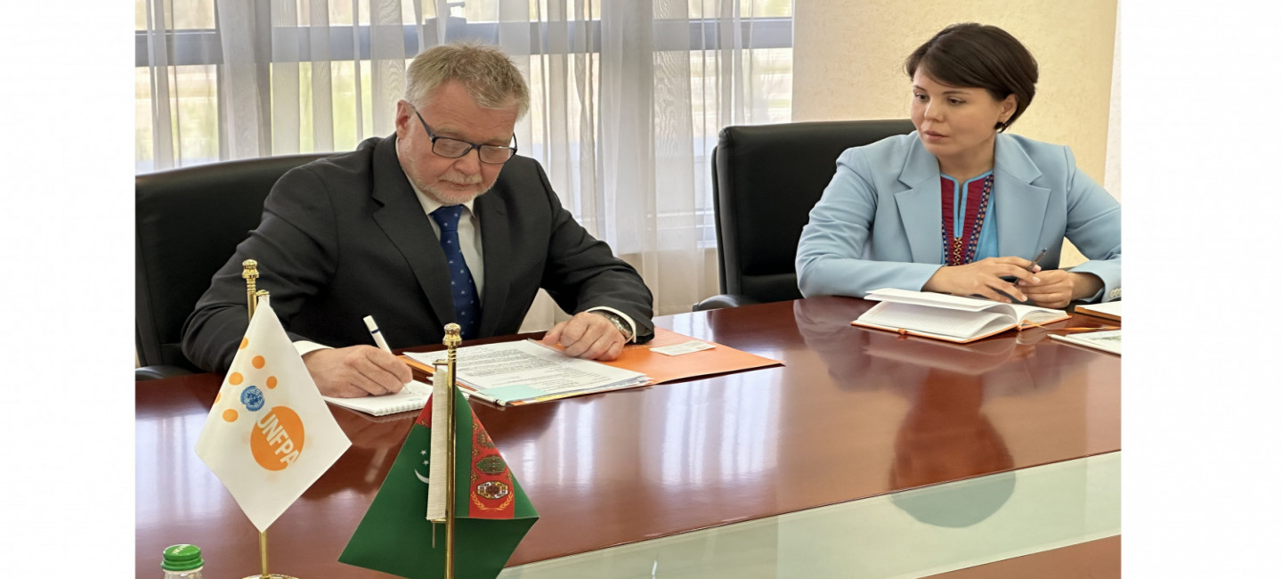 NEGOTIATIONS WITH THE COUNTRY DIRECTOR OF UNFPA WERE HELD AT THE MINISTRY OF FOREIGN AFFAIRS OF TURKMENISTAN